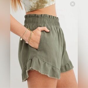 Aerie Olive Green Ruffle Hem Women's Shorts Size Medium